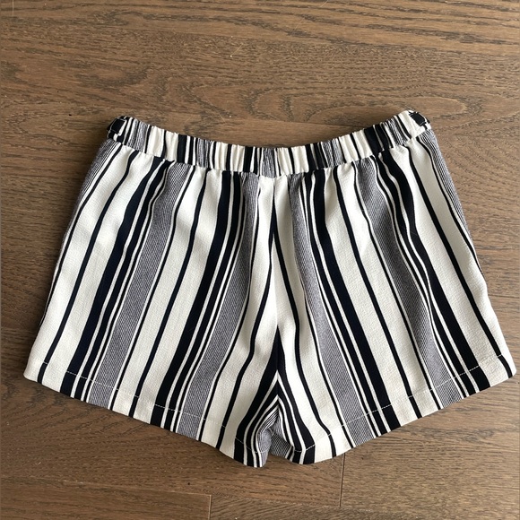 Calvin Klein Shorts - Picture 6 of 6